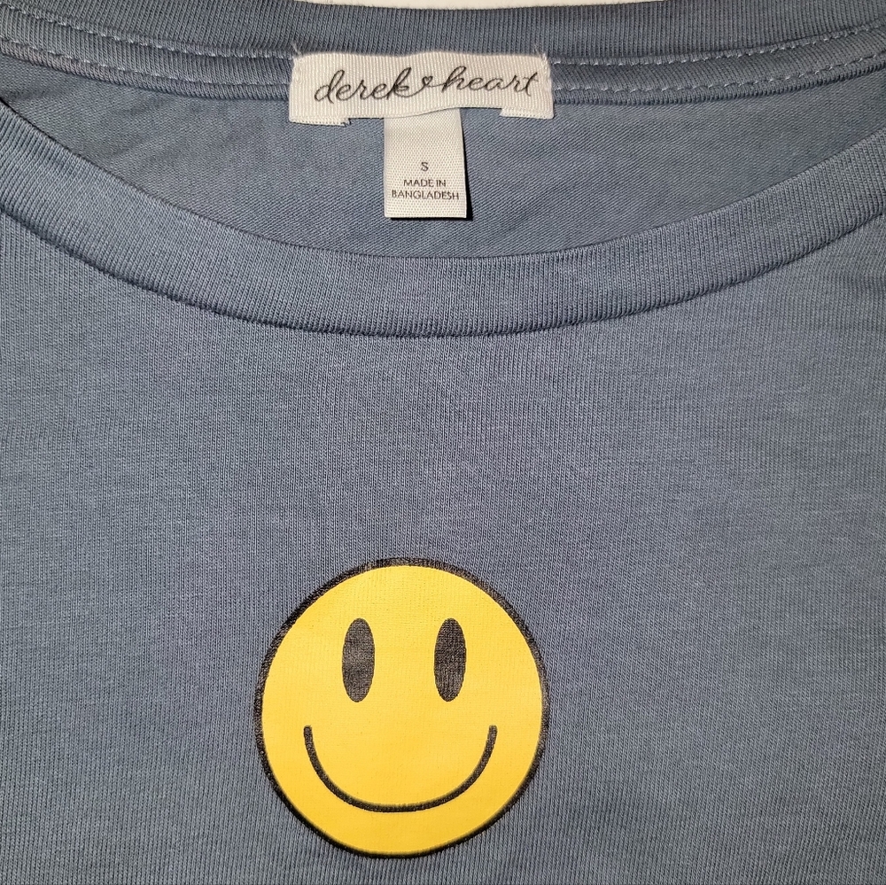 Derek Heart Blue Smiley Face Ruched Tee - Picture 4 of 5